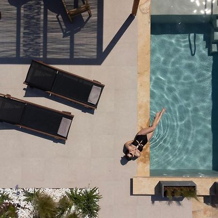 باليوري Pnoes Luxury Suites المظهر الخارجي الصورة