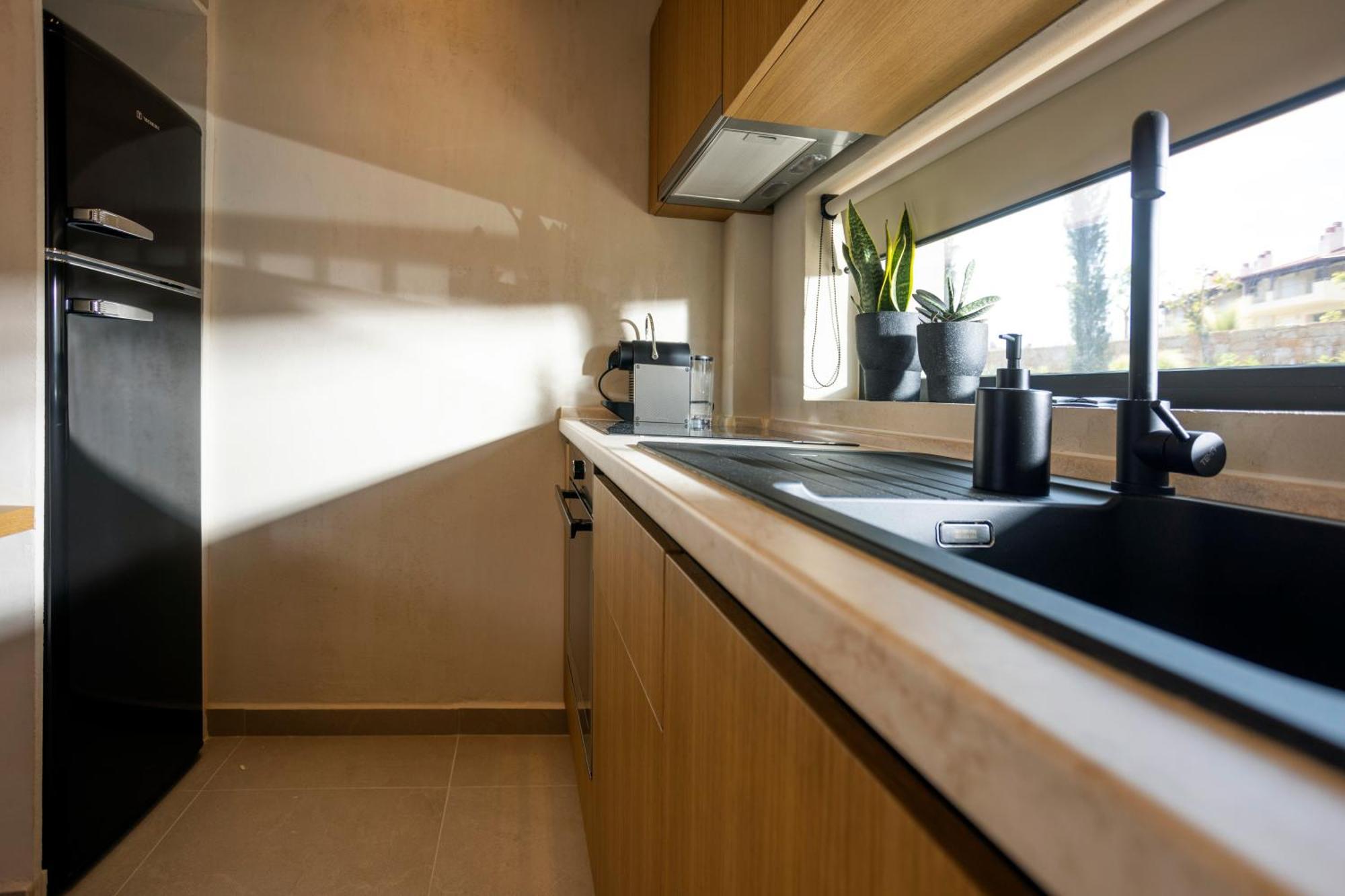 باليوري Pnoes Luxury Suites المظهر الخارجي الصورة