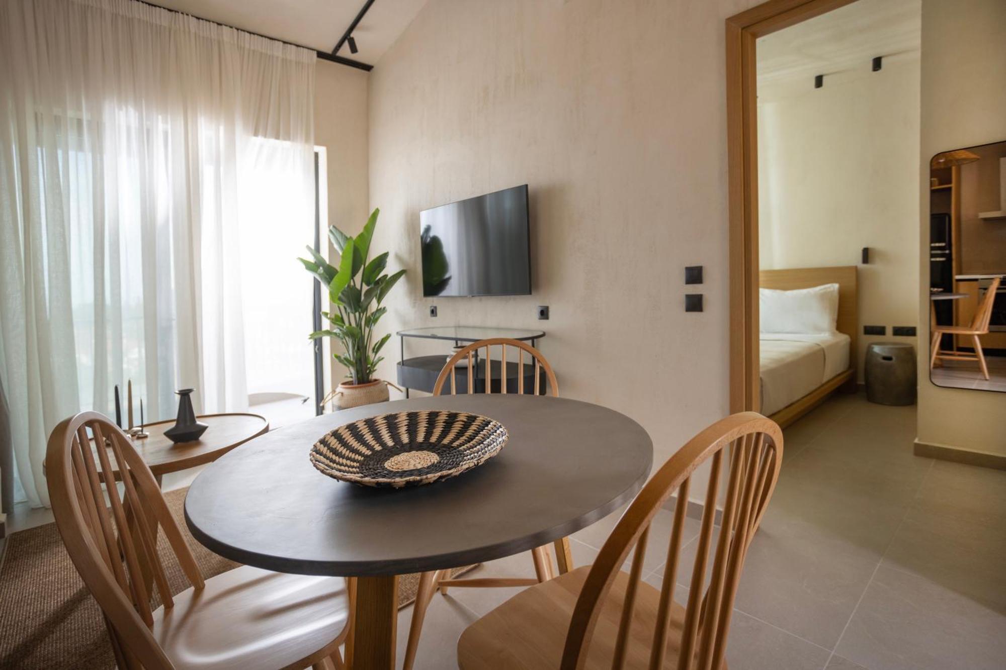 باليوري Pnoes Luxury Suites المظهر الخارجي الصورة